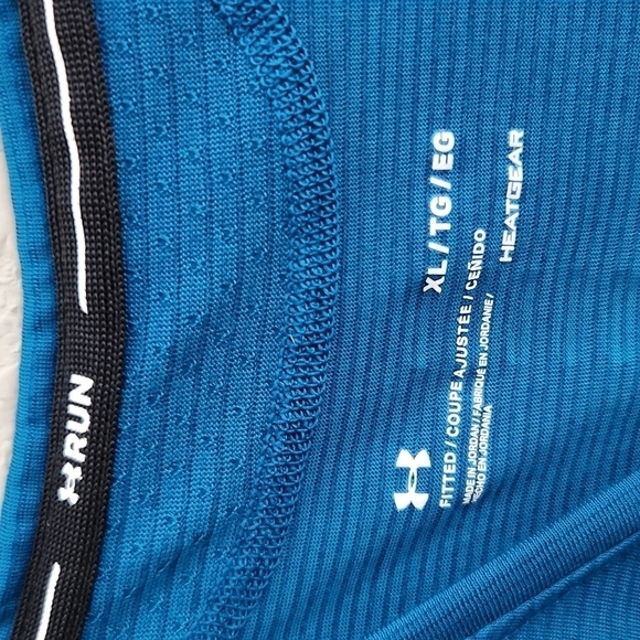 Under Armour Tank Top Womens Size XL Heatgear Run Blue shirt running - Picture 5 of 8